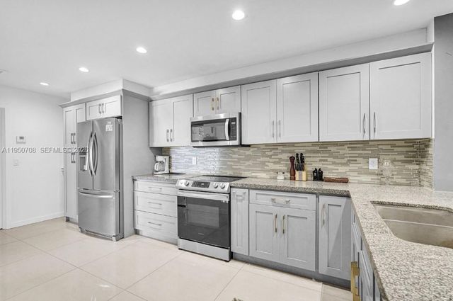 8446 SW 114th Pl, Miami, FL 33173