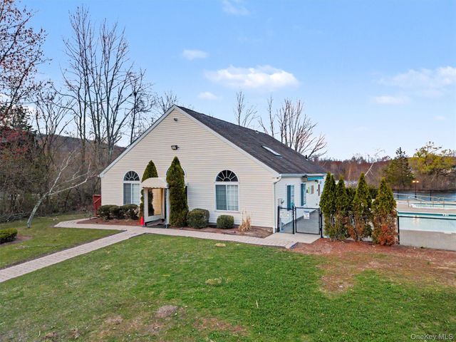 195 Eagleton Drive, Monroe, NY 10950