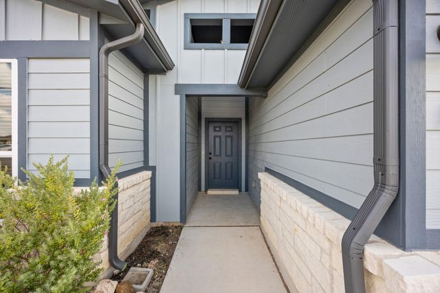 20104 Travis DR A, Lago Vista, TX 78645