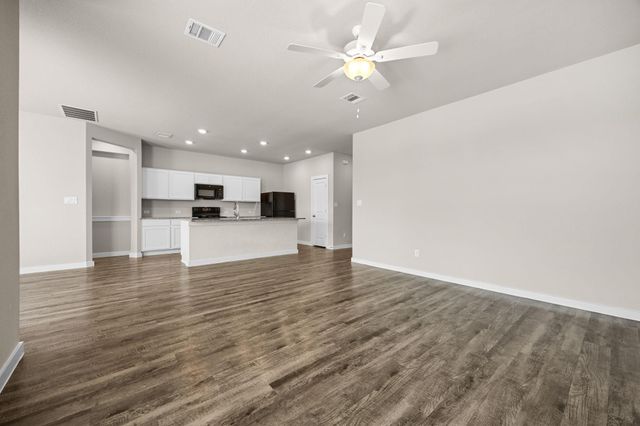 20104 Travis DR A, Lago Vista, TX 78645