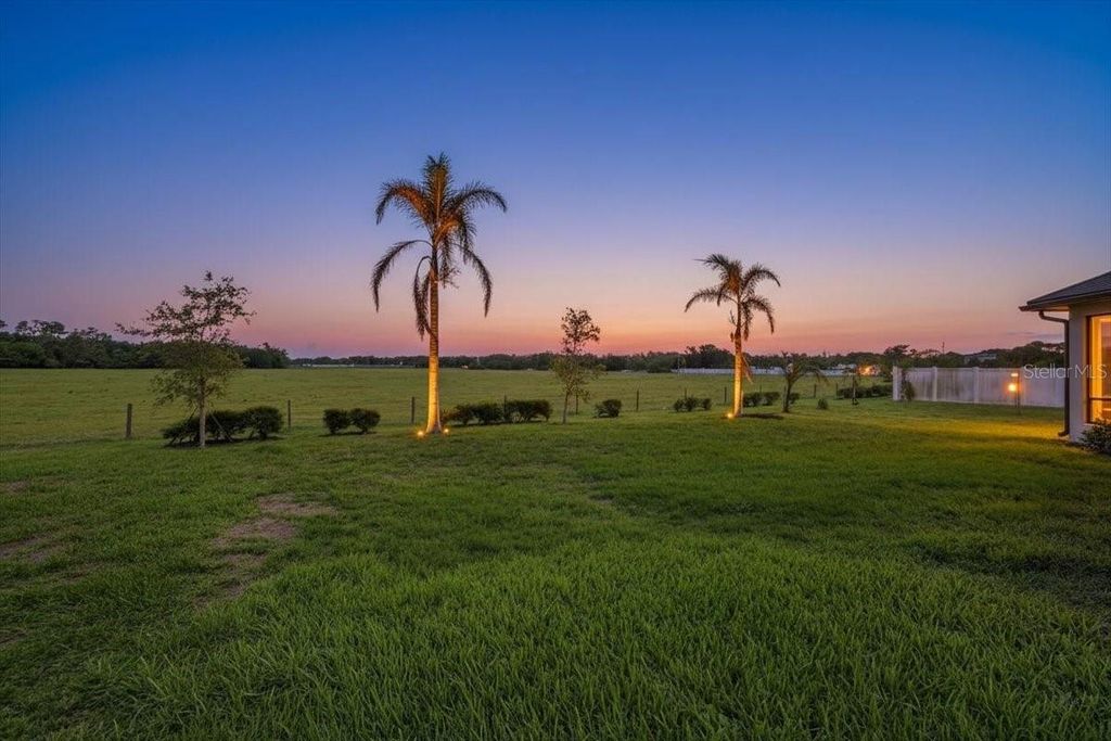 Image 8 of property listing at 15769 HIGH BELL PLACE, Bradenton, FL 34212