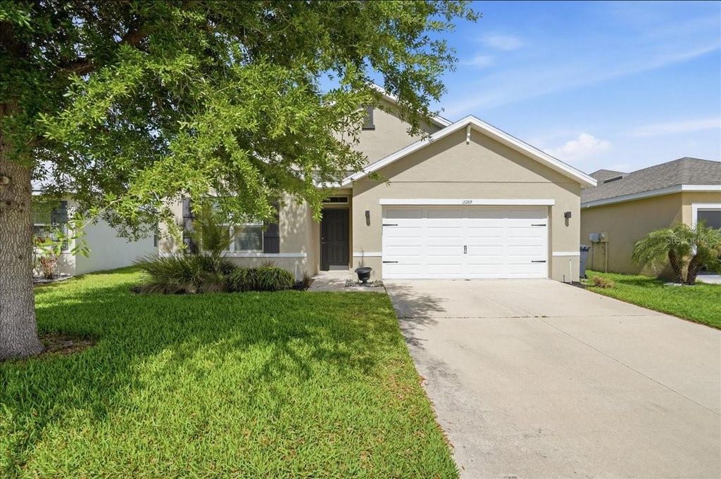 Image 10 of property listing at 15769 HIGH BELL PLACE, Bradenton, FL 34212