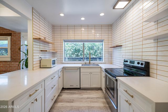 1110 E MCKINLEY Street, Phoenix, AZ 85006