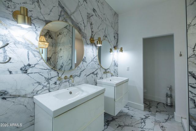 1110 E MCKINLEY Street, Phoenix, AZ 85006