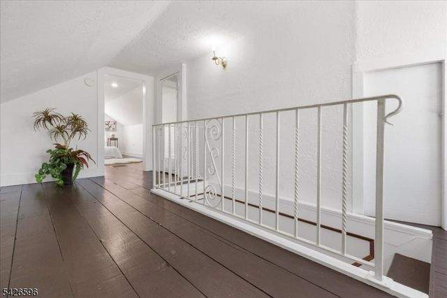 44 Maple Ave, Flemington Boro, NJ 08822