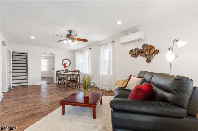 44 Maple Ave, Flemington Boro, NJ 08822