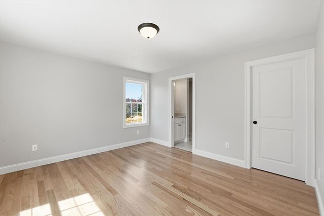 10 Foster Rd, West Brookfield, MA 01585