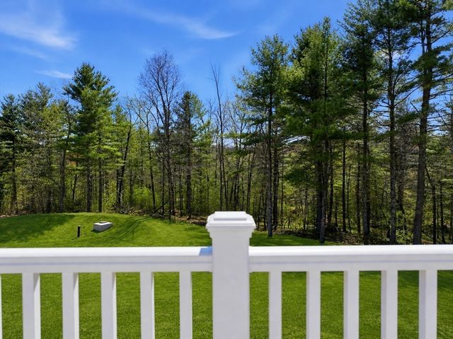 10 Foster Rd, West Brookfield, MA 01585