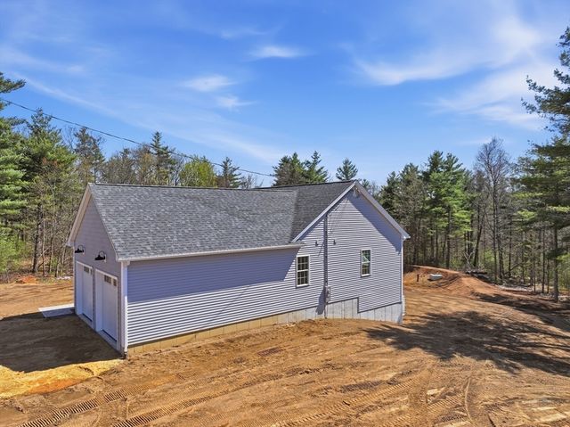 10 Foster Rd, West Brookfield, MA 01585