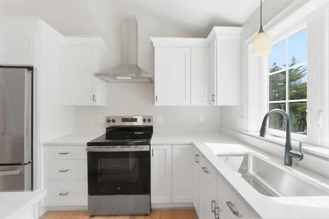 10 Foster Rd, West Brookfield, MA 01585