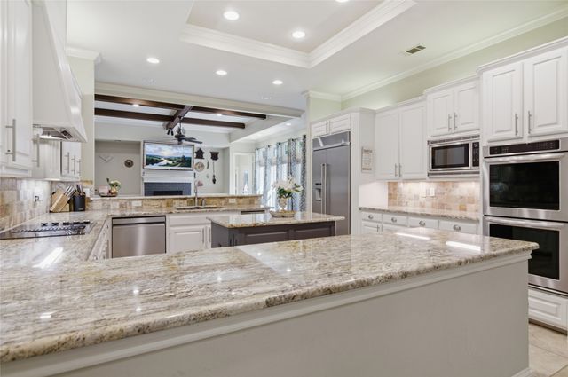 2702 Cottonwood Lane, Colleyville, TX 76034
