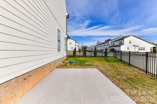 121 W F Street, Kannapolis, NC 28081
