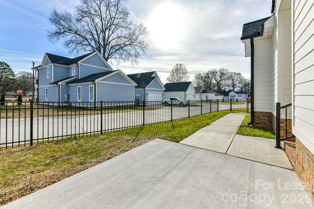 121 W F Street, Kannapolis, NC 28081