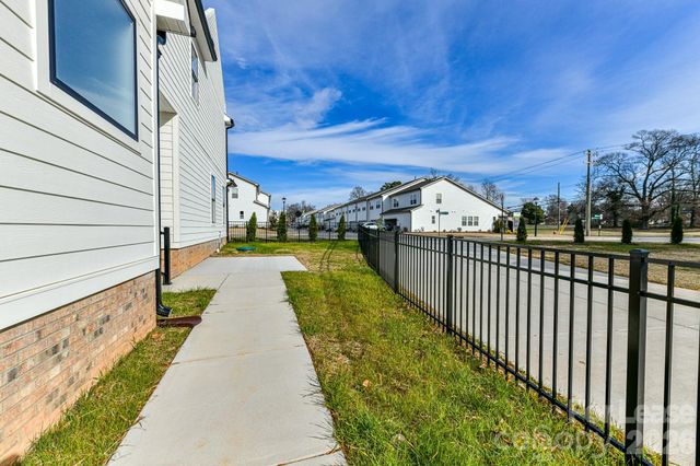 121 W F Street, Kannapolis, NC 28081