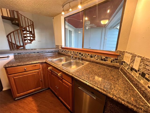 2500 Burleson RD 622, Austin, TX 78741