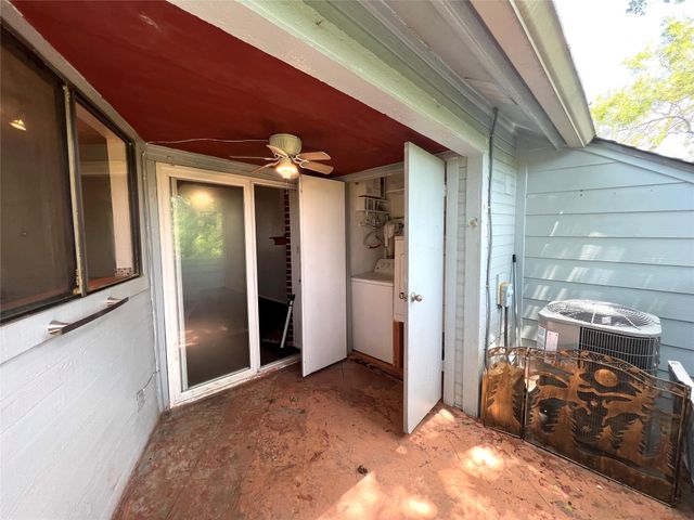 2500 Burleson RD 622, Austin, TX 78741