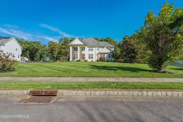 4 Scottsdale Court, Jackson, NJ 08527