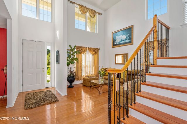 4 Scottsdale Court, Jackson, NJ 08527