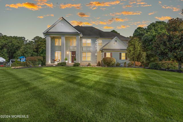 4 Scottsdale Court, Jackson, NJ 08527