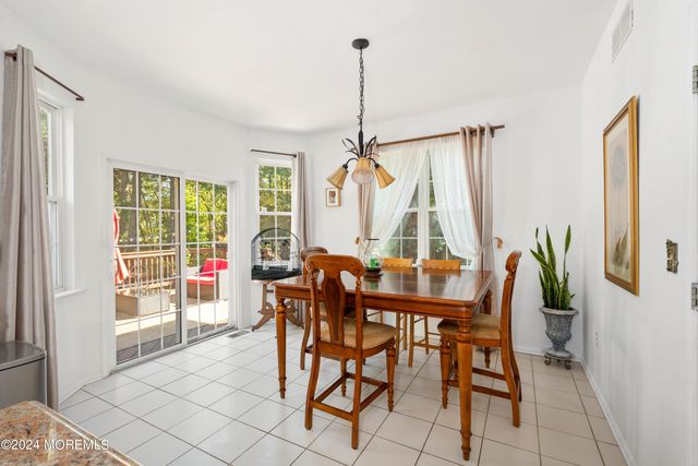 4 Scottsdale Court, Jackson, NJ 08527