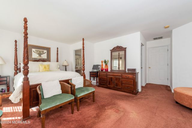 4 Scottsdale Court, Jackson, NJ 08527