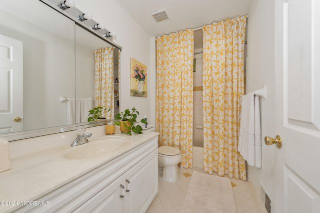4 Scottsdale Court, Jackson, NJ 08527