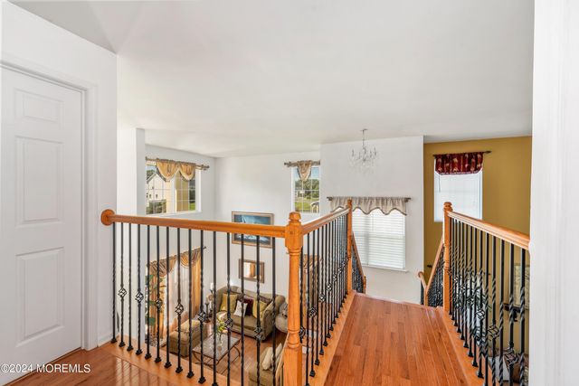 4 Scottsdale Court, Jackson, NJ 08527