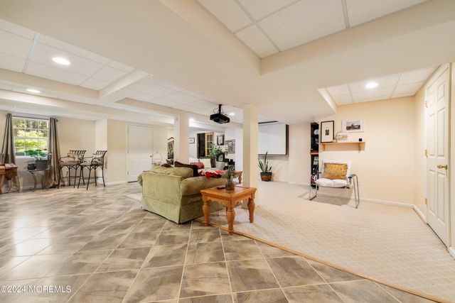 4 Scottsdale Court, Jackson, NJ 08527