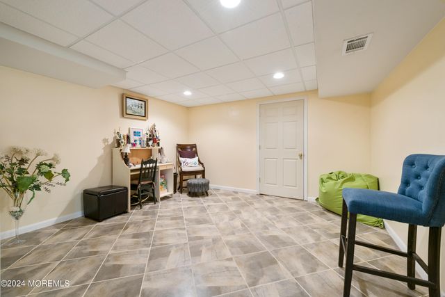 4 Scottsdale Court, Jackson, NJ 08527