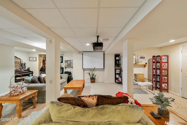 4 Scottsdale Court, Jackson, NJ 08527