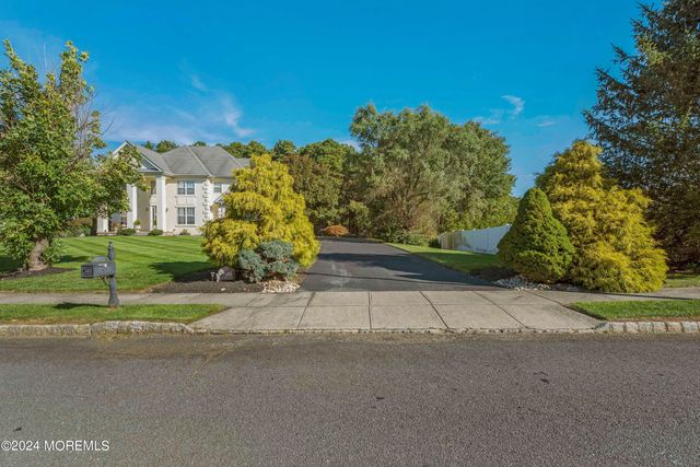 4 Scottsdale Court, Jackson, NJ 08527