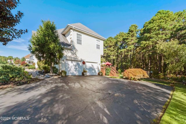 4 Scottsdale Court, Jackson, NJ 08527