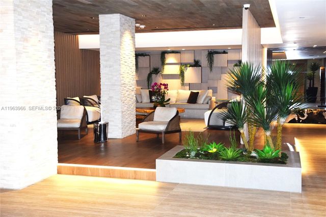 2301 Collins Ave 543, Miami Beach, FL 33139