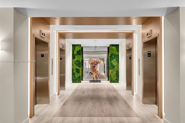 2301 Collins Ave 543, Miami Beach, FL 33139