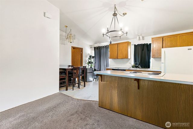 916 40th Avenue SW, Puyallup, WA 98373