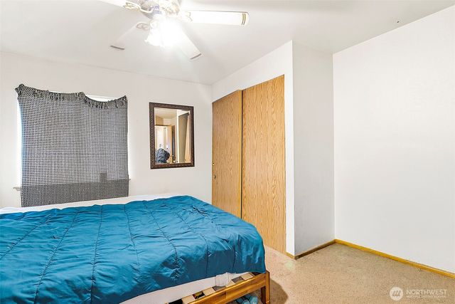 916 40th Avenue SW, Puyallup, WA 98373