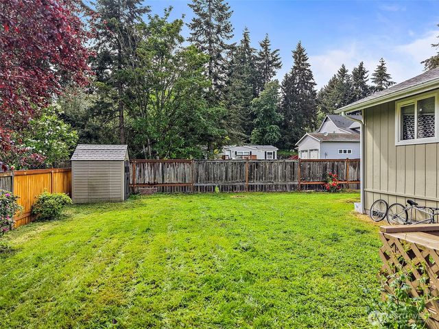 916 40th Avenue SW, Puyallup, WA 98373