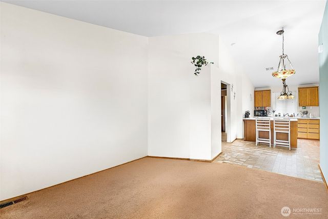 916 40th Avenue SW, Puyallup, WA 98373