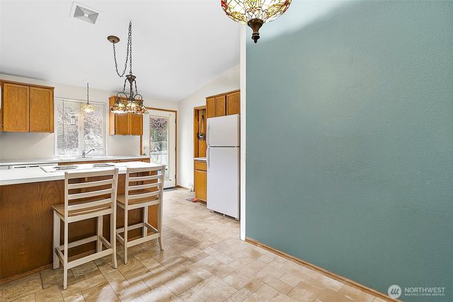 916 40th Avenue SW, Puyallup, WA 98373