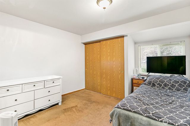916 40th Avenue SW, Puyallup, WA 98373