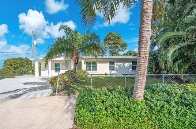 3308 E El Vedado Court, West Palm Beach, FL 33405