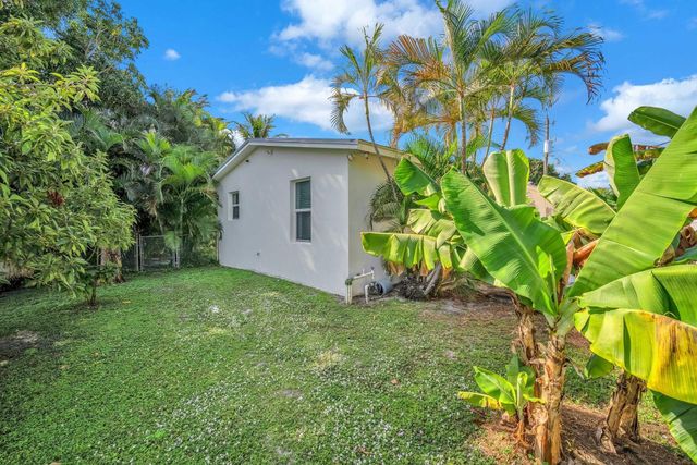 3308 E El Vedado Court, West Palm Beach, FL 33405