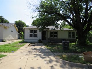 4821 Ollie Street, Fort Worth, TX 76119