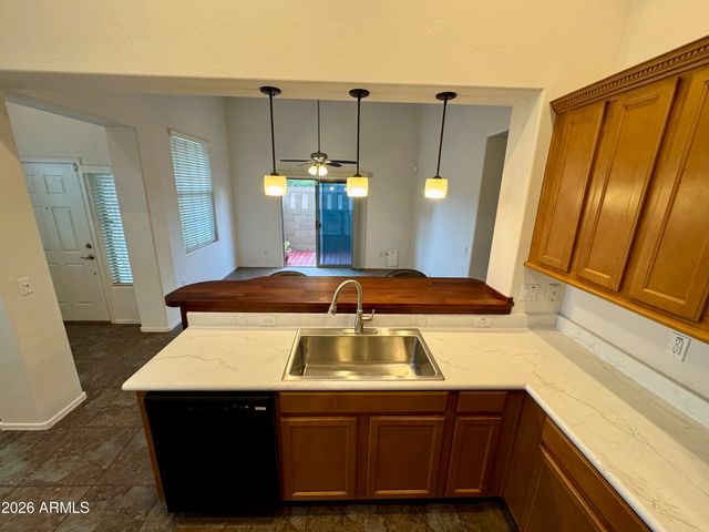 3921 E Sophie Lane, Phoenix, AZ 85042