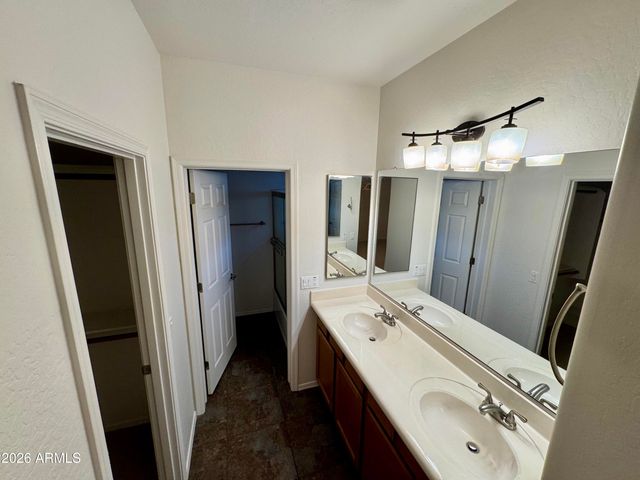 3921 E Sophie Lane, Phoenix, AZ 85042