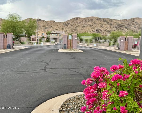 3921 E Sophie Lane, Phoenix, AZ 85042