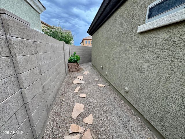 3921 E Sophie Lane, Phoenix, AZ 85042