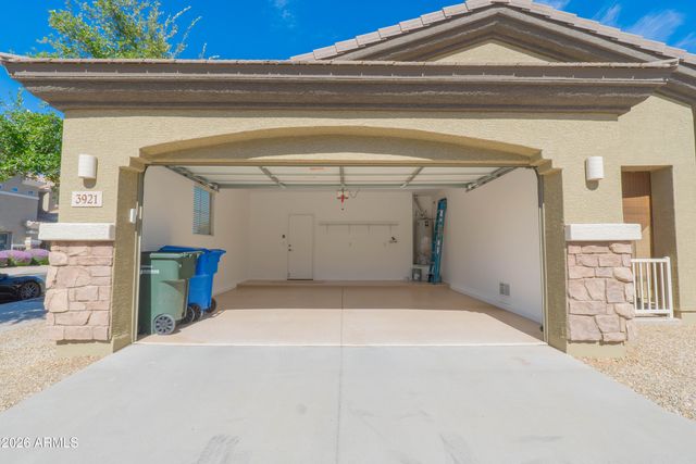 3921 E Sophie Lane, Phoenix, AZ 85042