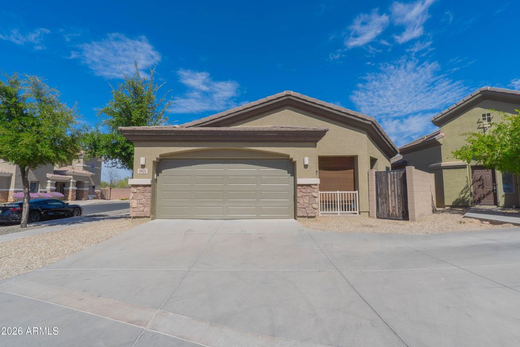 3921 E Sophie Lane, Phoenix, AZ 85042 — photo 4