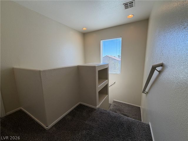 10381 Coyote Cub Avenue, Las Vegas, NV 89129